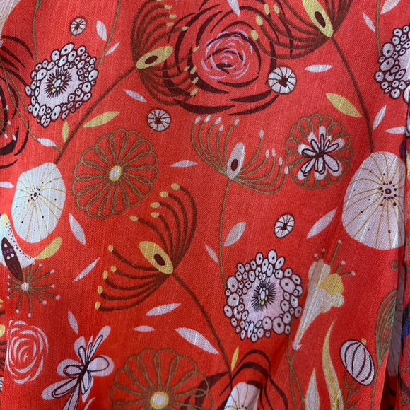 Hide & Seek Patterned Dress Size SM - Picture 4 of 6